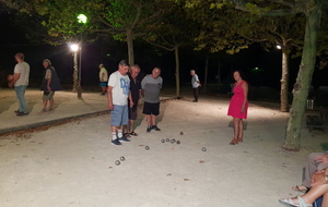    Mardi soirée pétanque au village 