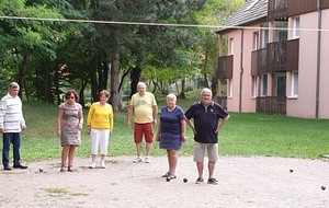 Une petite pétanque avant le dîner
