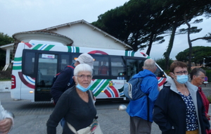 Départ en mini bus pour Hendaye pour une randonnée de la plage à revenir vers Urrugne