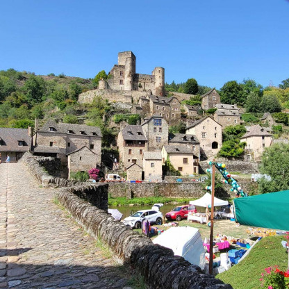 5 au 12 septembre Voyage en AVEYRON à NAJAC - Château de Belcastel